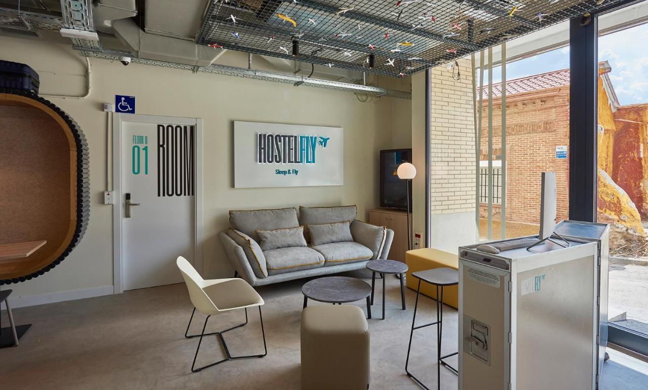 Hostelfly มาดริด ภายนอก รูปภาพ